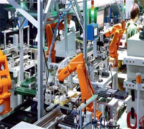 亚马逊将在今年购物节启动上万机器人处理订单